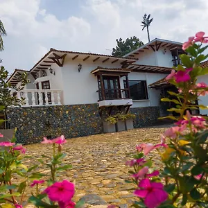 Boutique La Casa De Piedra Cali